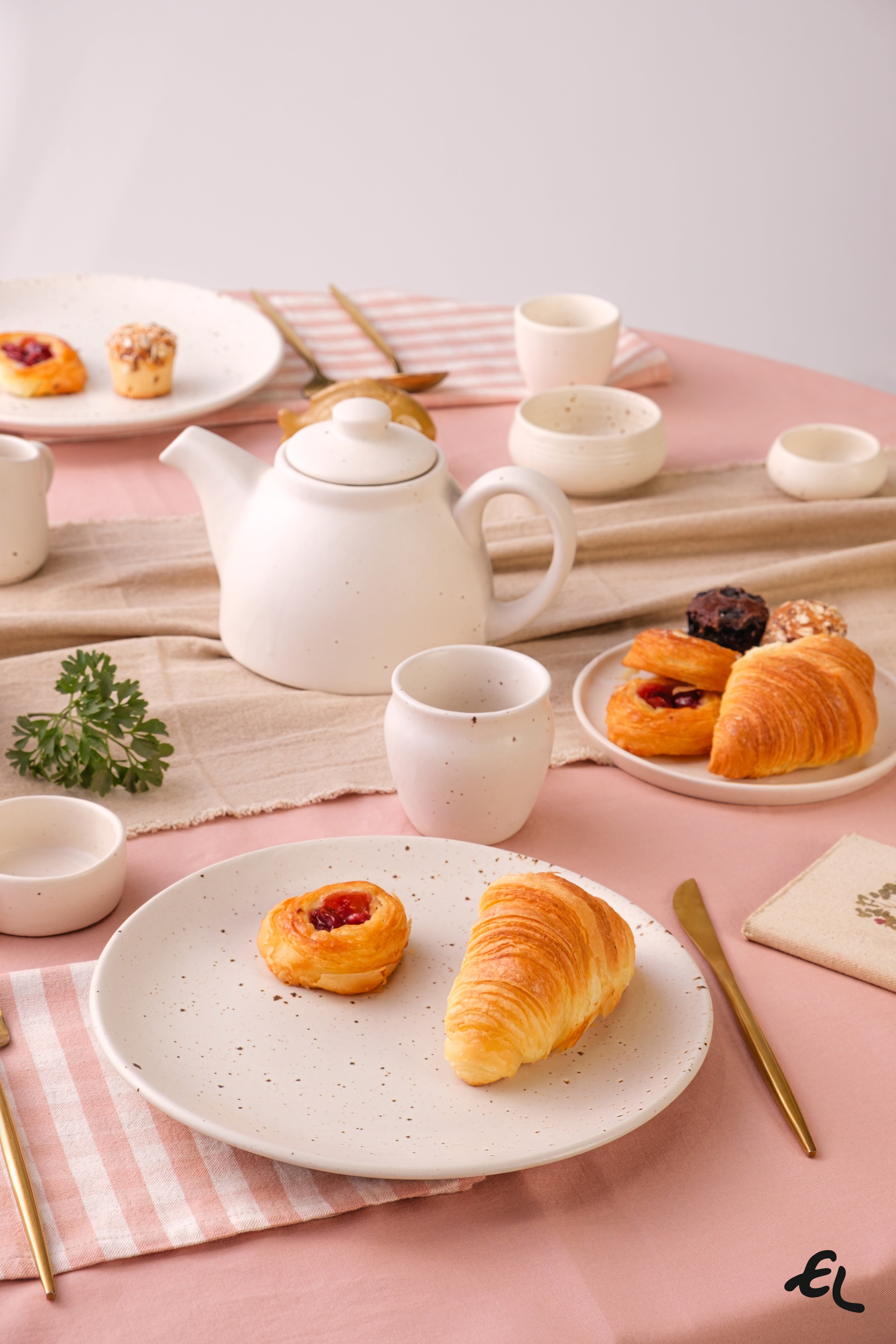 How to Set a Table That Feels Like Home