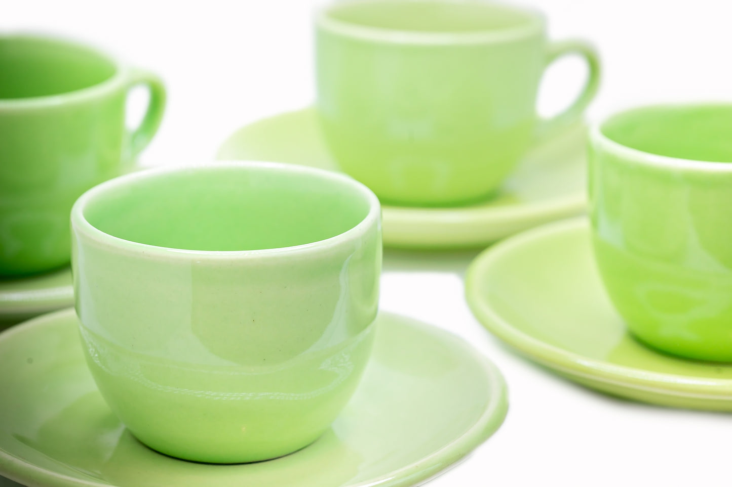 Buy Cups and Saucers set online